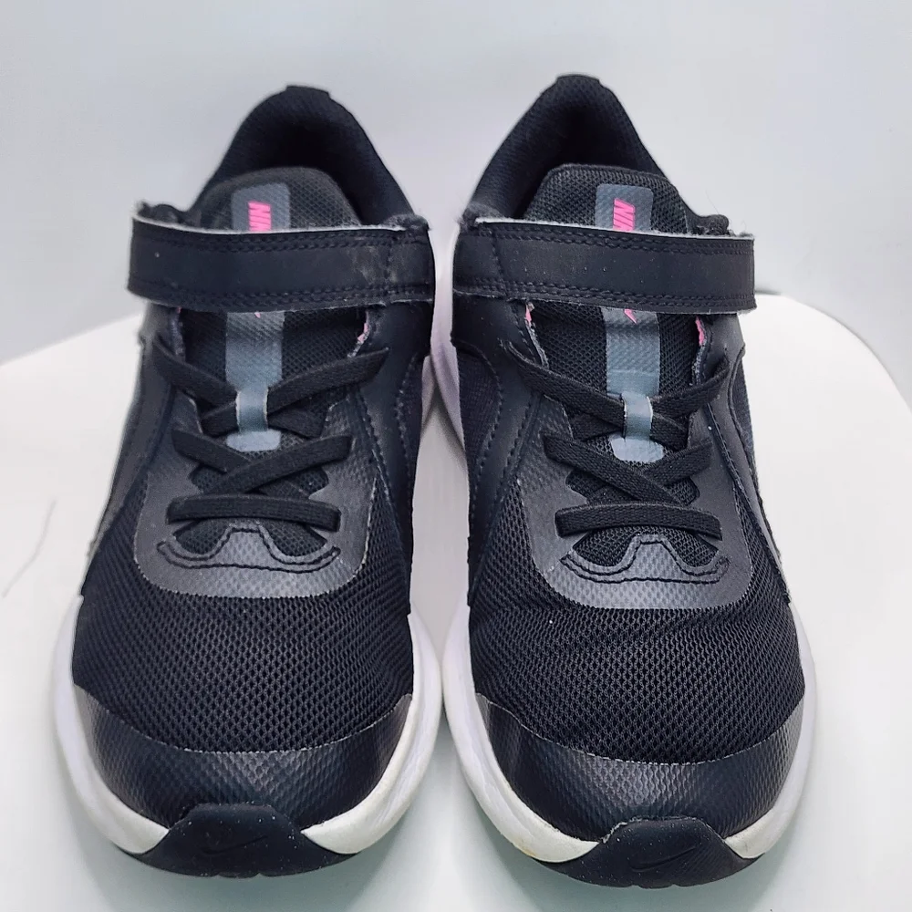 Nike Unisex-Child Star Runner 2 (PSV) Sneaker Size 5Y